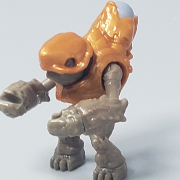 Mega Construx Halo Metallic Orange Grunt Mini-Action Figure - Picture 6 of 8